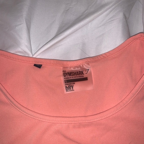 Gymshark Crop T-Shirt - Picture 3 of 3